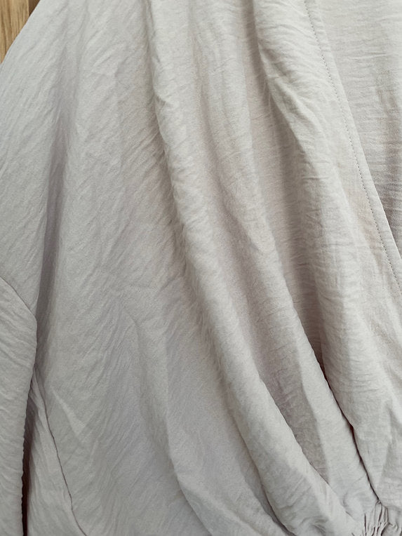 Kleid mit Volantärmeln