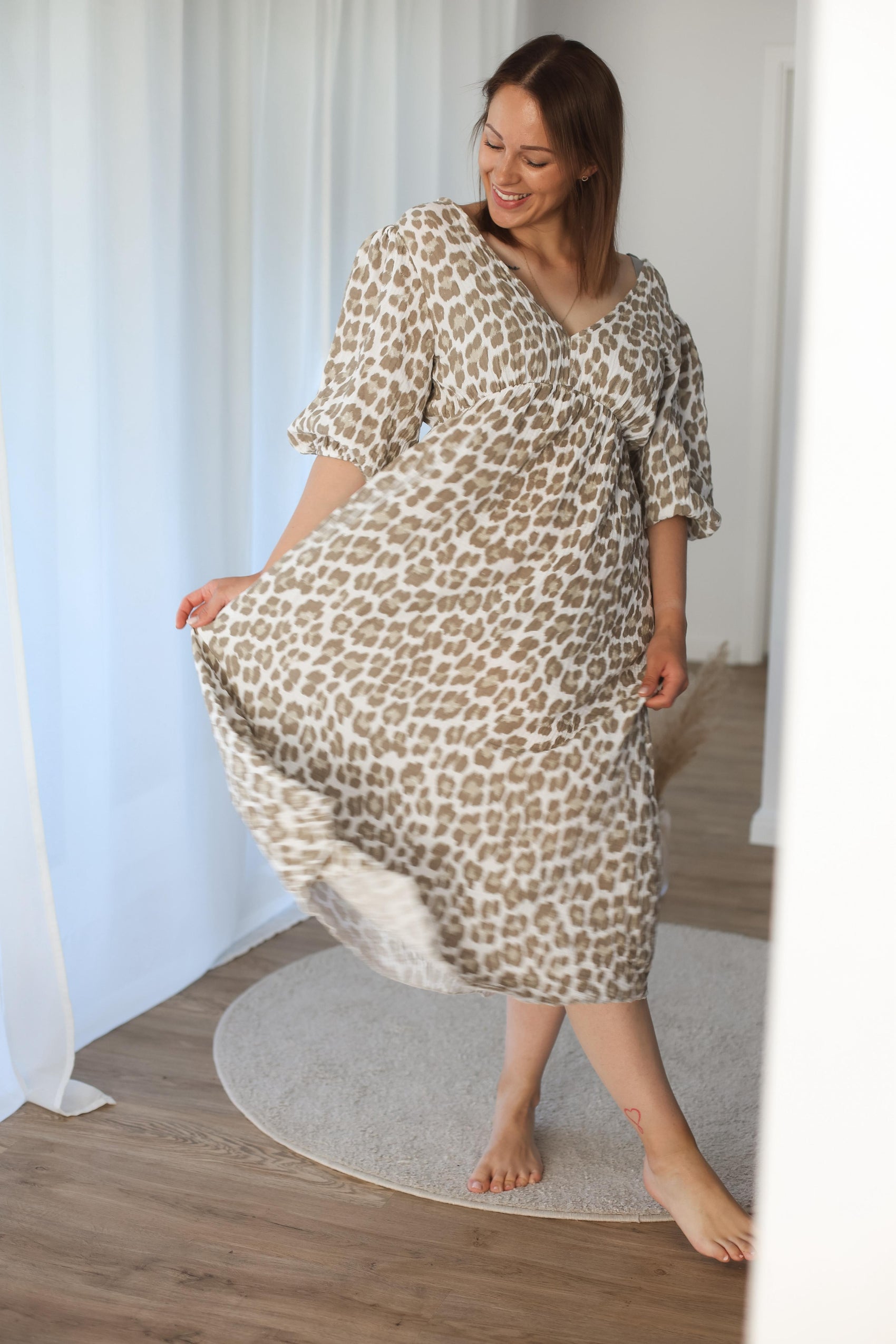 Leoprint Musselin Maxikleid