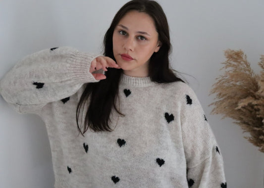 Herzchen-Strickpullover