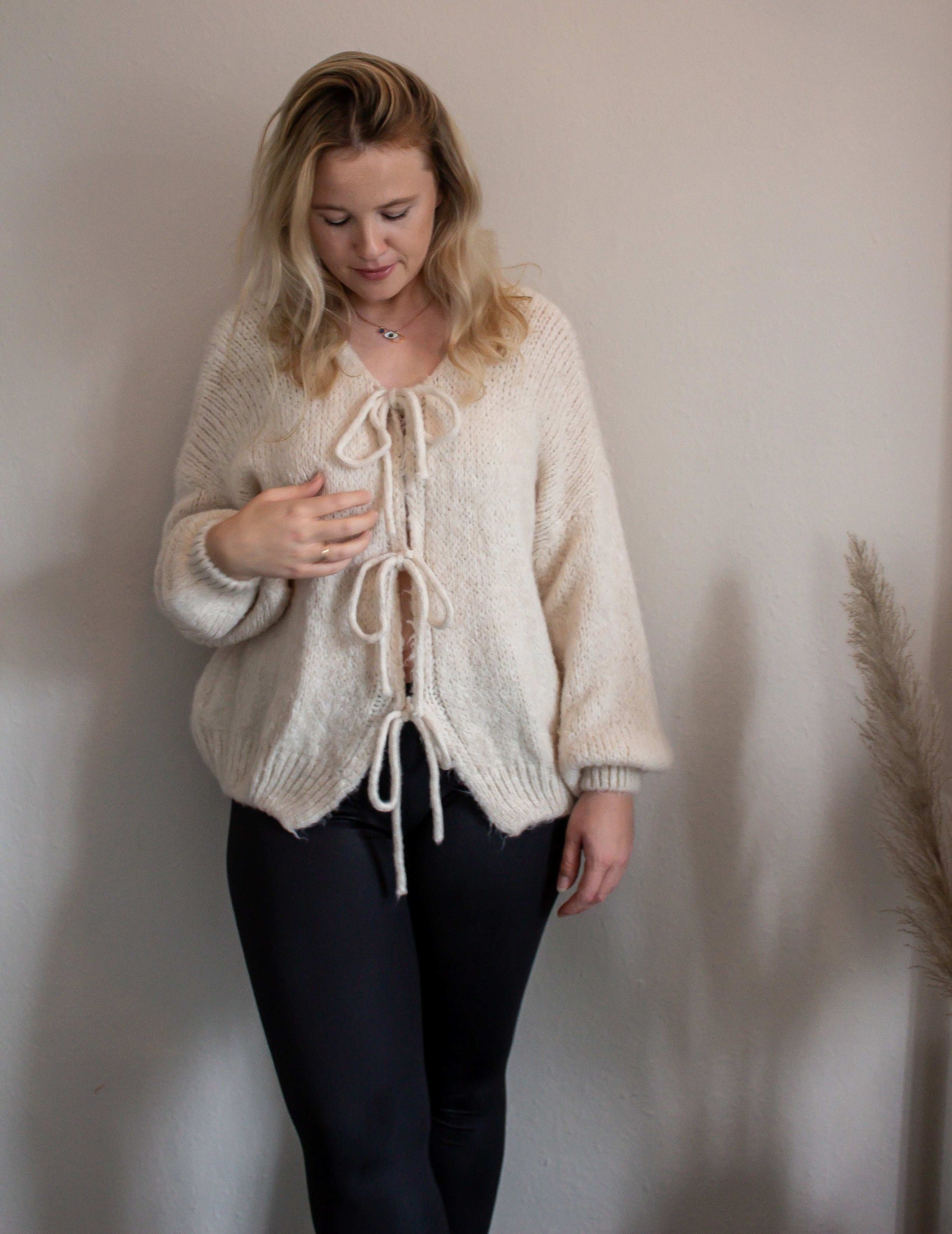 Wolke 7 Schleifen-Strickjacke