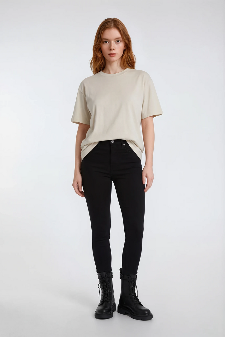 Oversized Damen T-Shirt in Vintage Weiß aus Bio-Baumwolle von La Label Beige