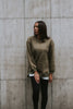 Long Sweater olive - La Label Beige