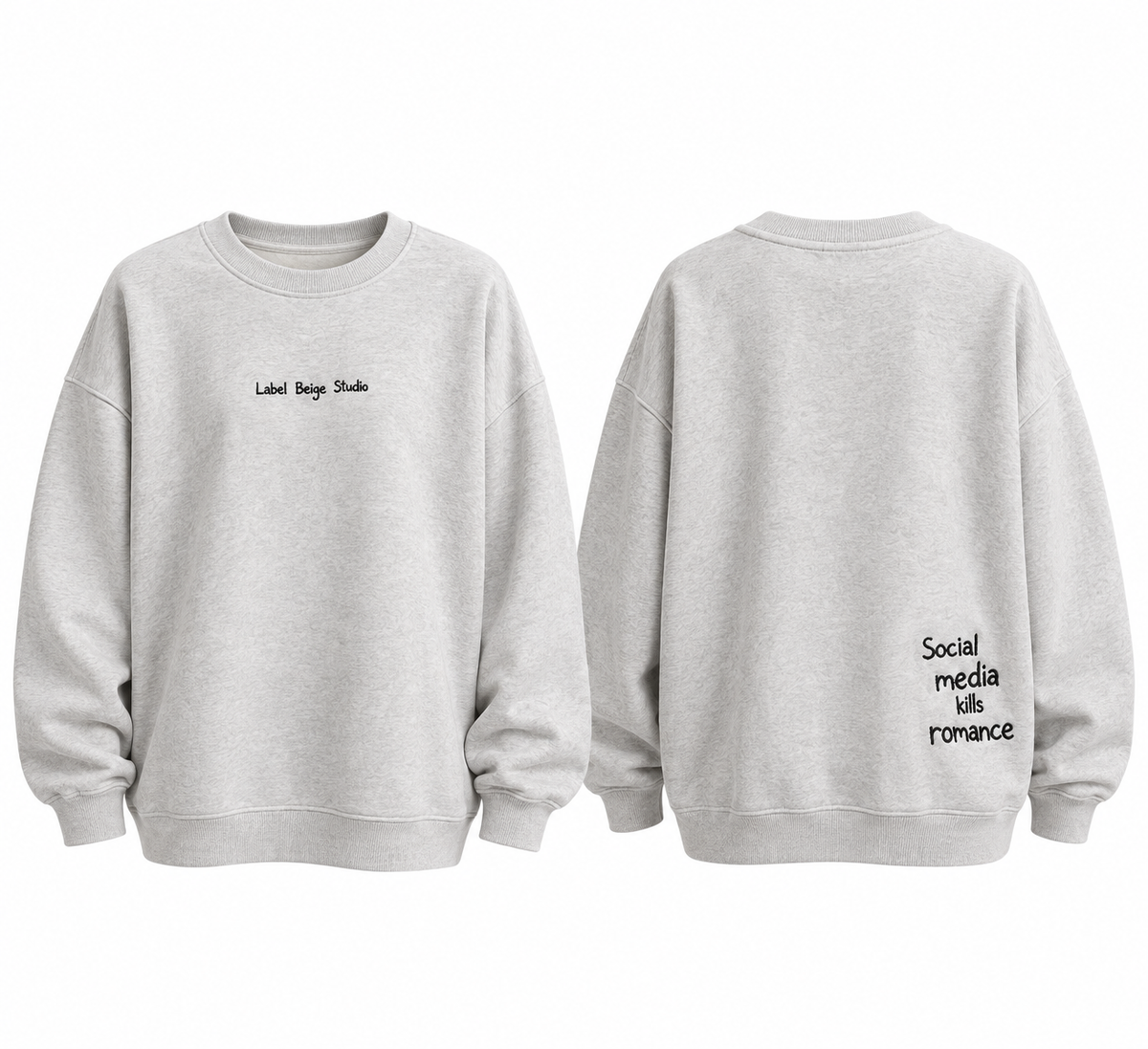 Oversized Sweater – Social Media Kills Romance